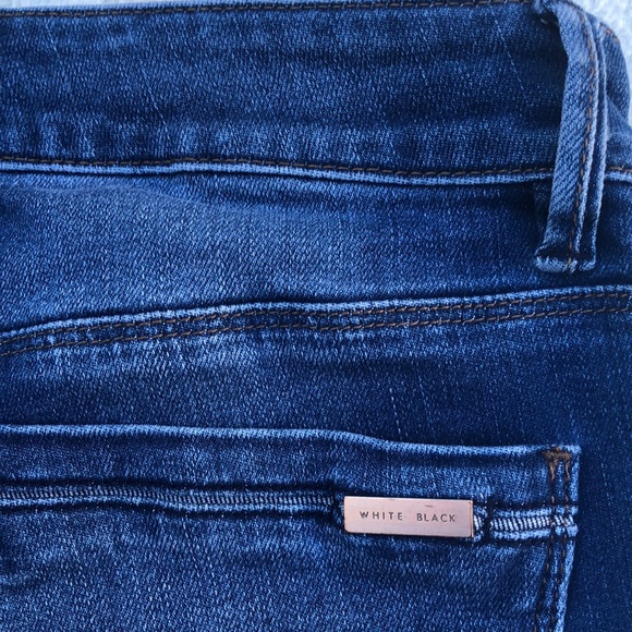 WHBM Floral Embroidered Crop Skinny Jeans Size 2 - Picture 11 of 11